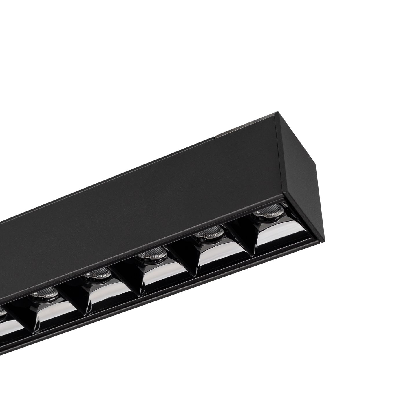 b_DL-12600-0370.jpg